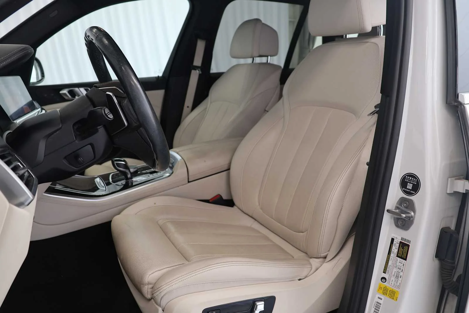 Used 2020 Mineral White Metallic BMW sDrive40i image 14