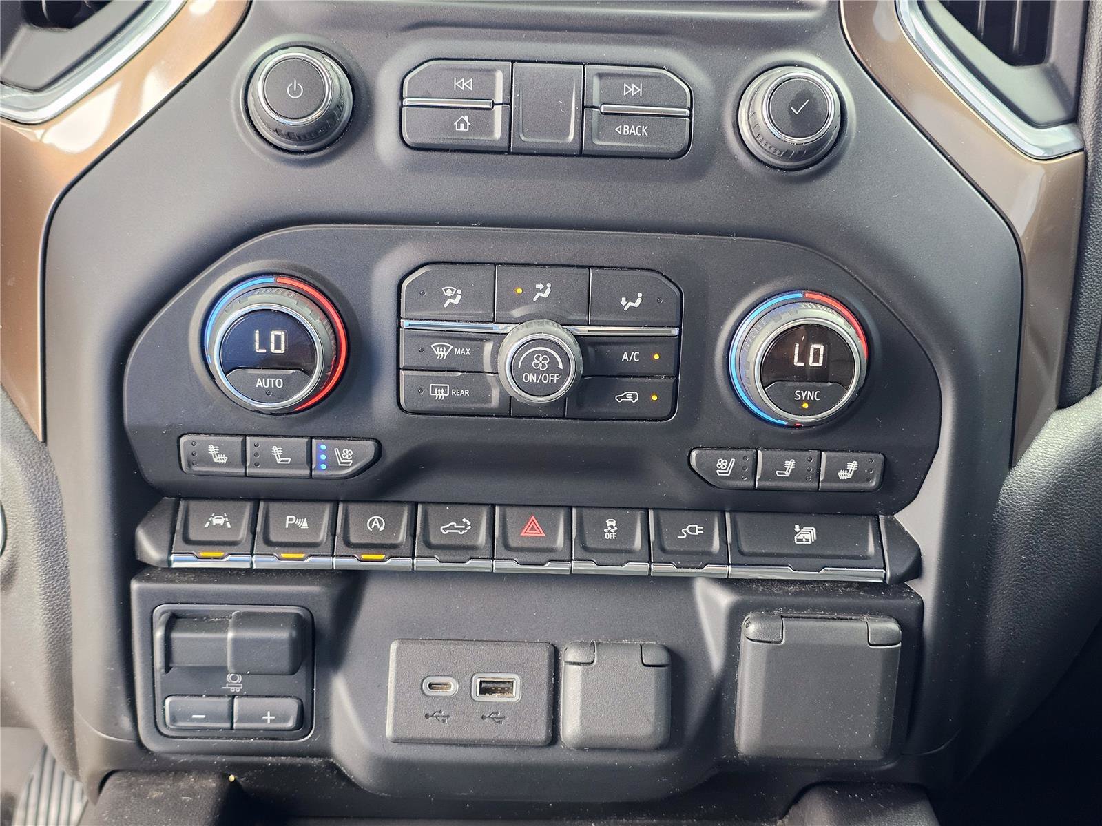 Used 2021 Northsky Blue Metallic Chevrolet High Country image 30