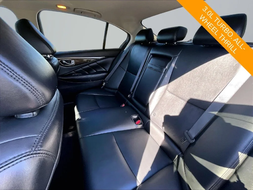 Used 2018 Blue INFINITI 3.0t LUXE image 24