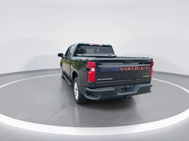 Used 2025 Black Chevrolet Custom image 7
