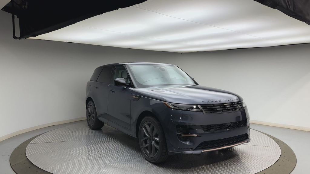 Certified Used 2026 Varesine Blue Metallic Land Rover Dynamic SE image 8