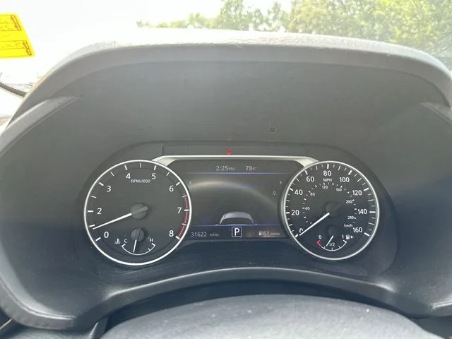 Used 2023 Blue Nissan SV image 12