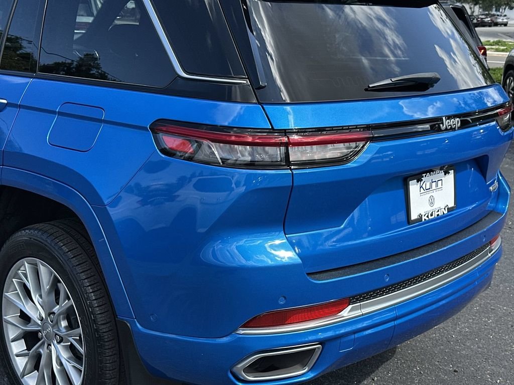 Used 2023 Blue Jeep Summit image 9