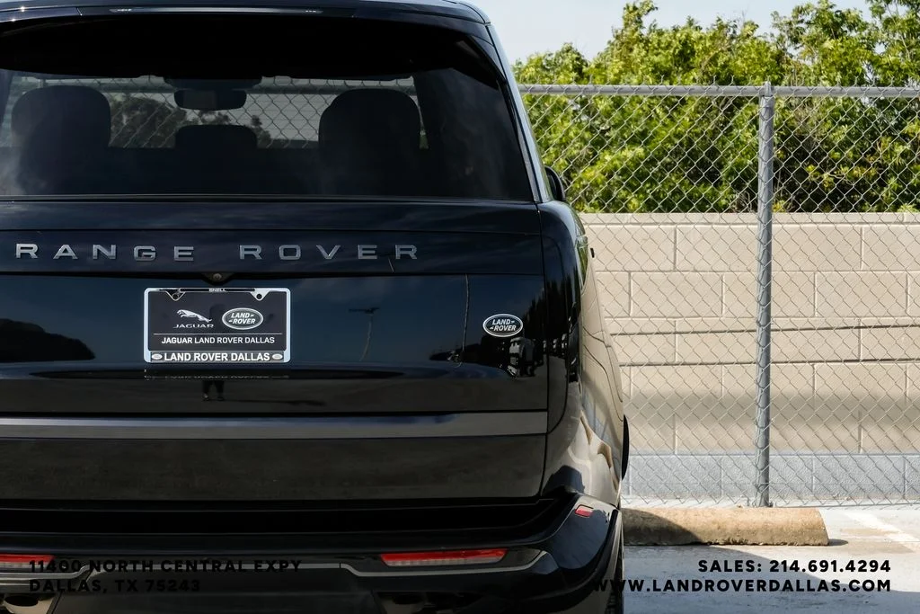 Used 2023 Black Land Rover SE image 53