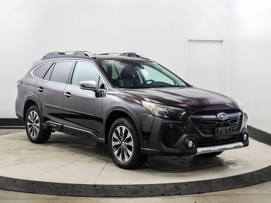 Used 2023  Subaru  image 7
