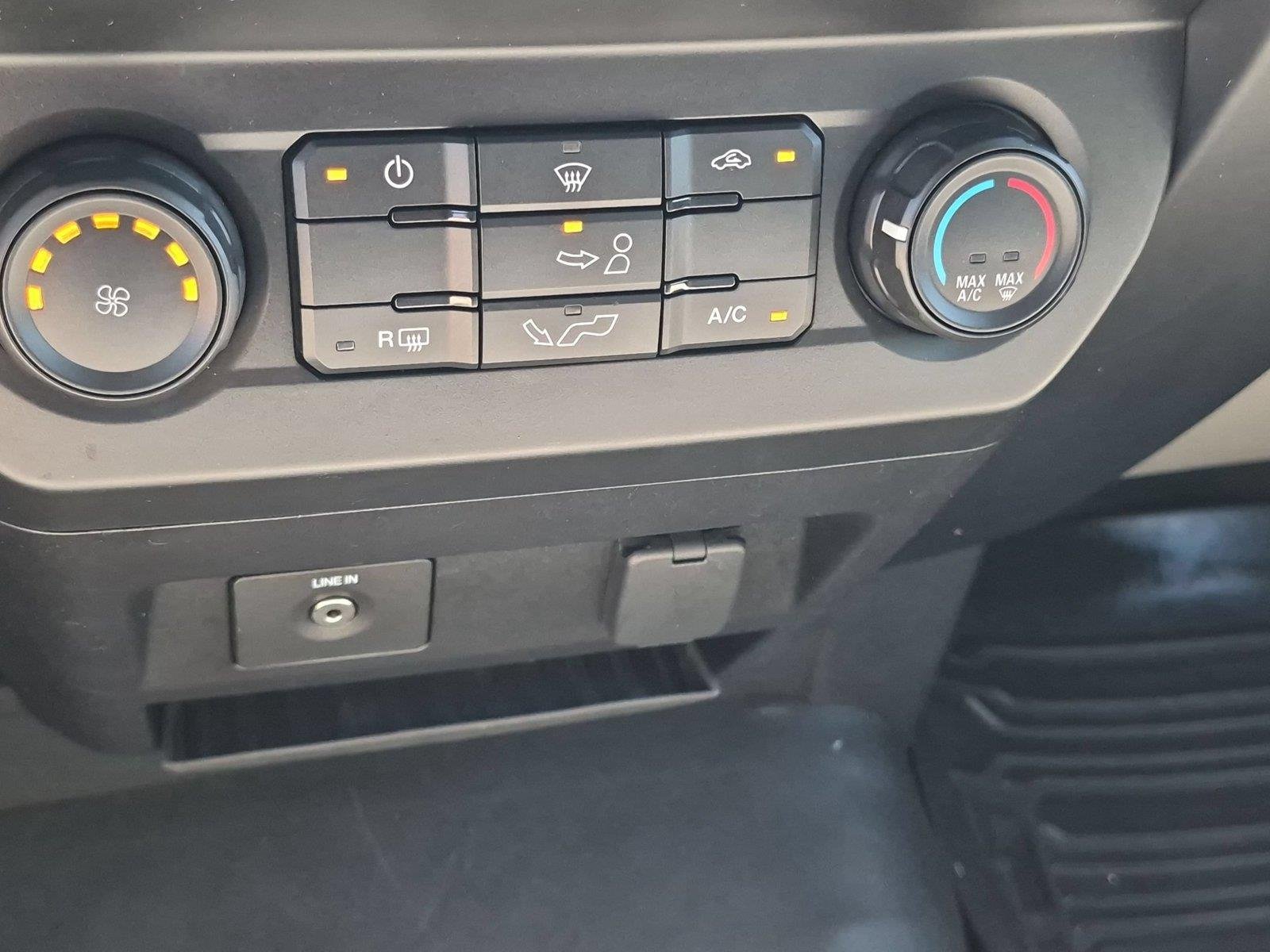 Used 2020  Ford XL image 26