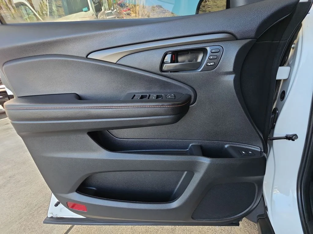 Used 2025  Honda TrailSport image 23