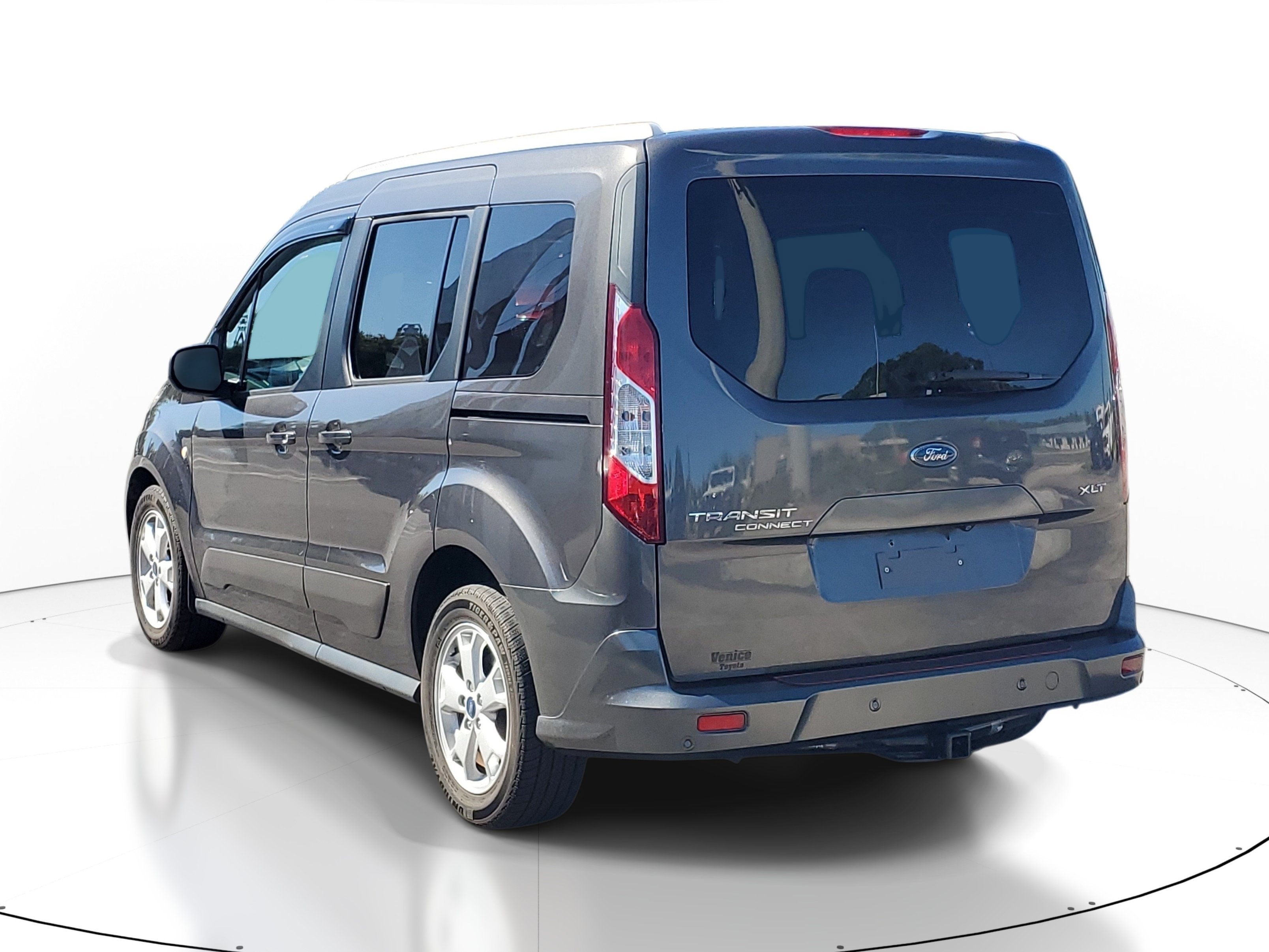 Used 2018 Magnetic Ford XLT image 4