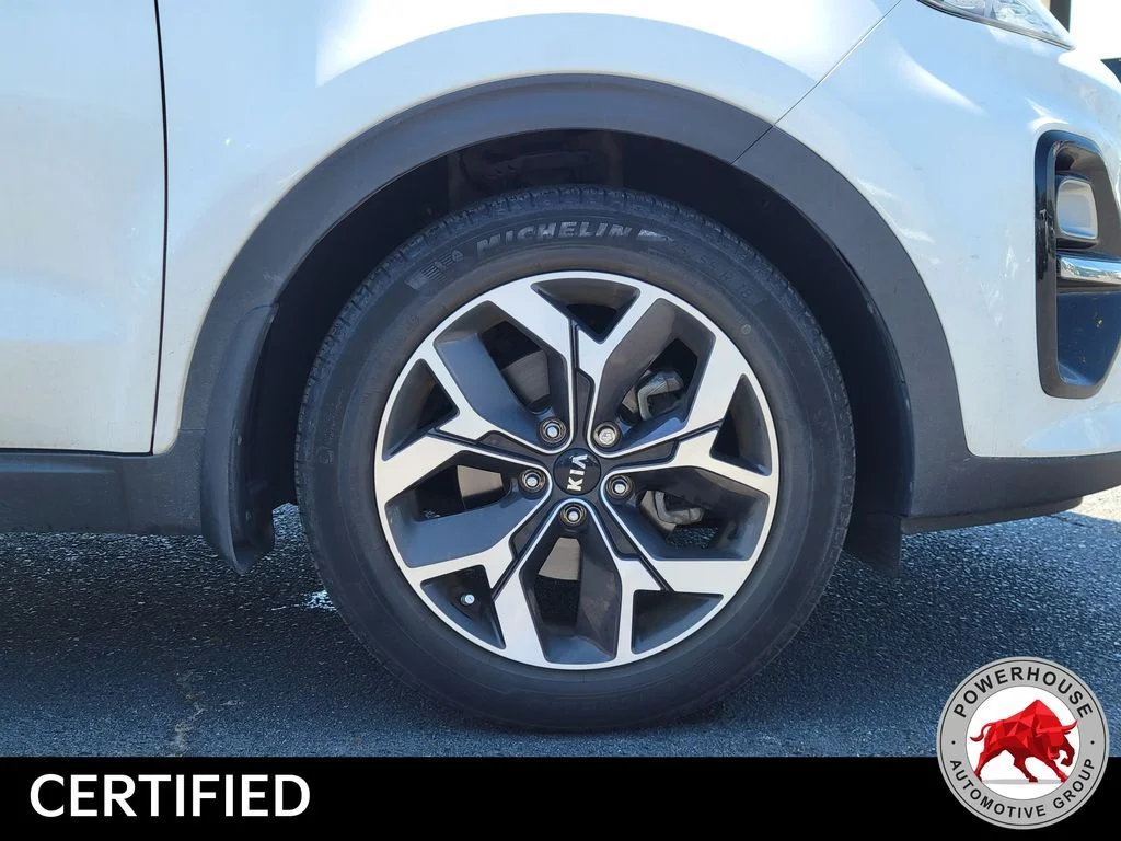 Used 2021 White Kia EX image 12