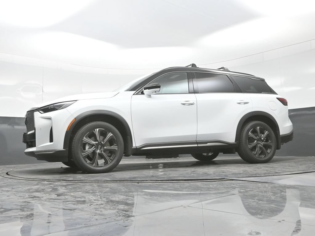 New 2027 2T RAD WHT INFINITI Autograph AWD image 35