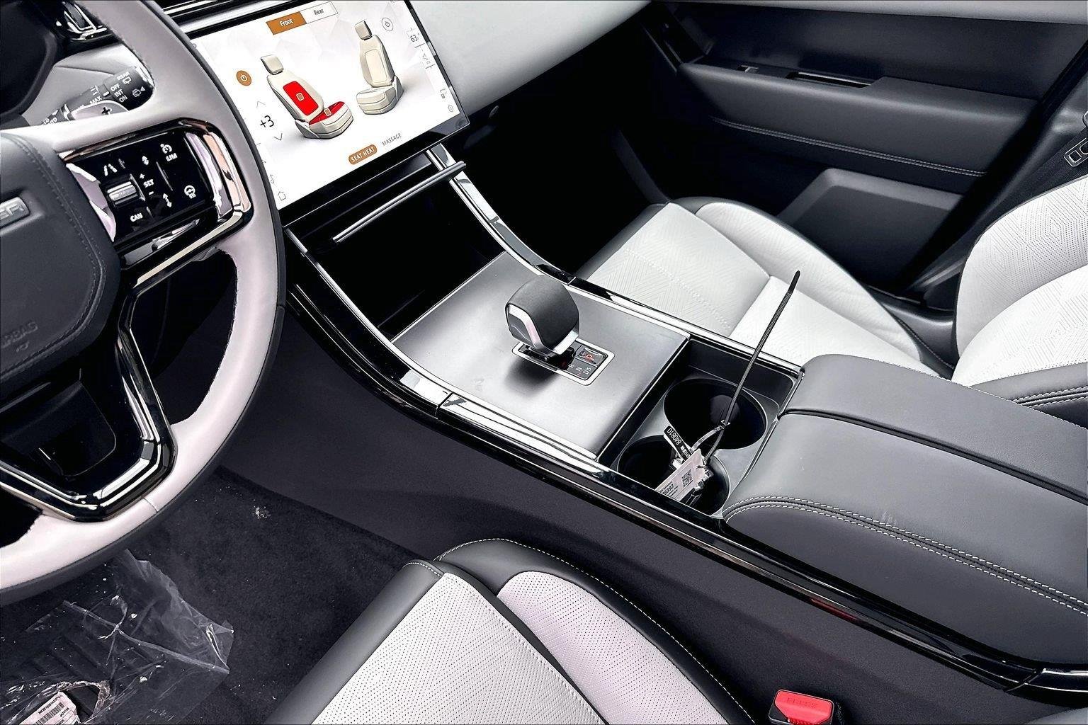 New 2026 Santorini Black Metallic Land Rover Autobiography image 23