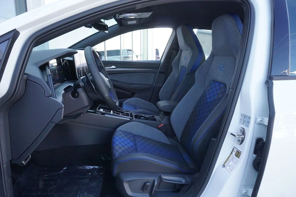 New 2026 White/off-white Volkswagen 2.0T image 11
