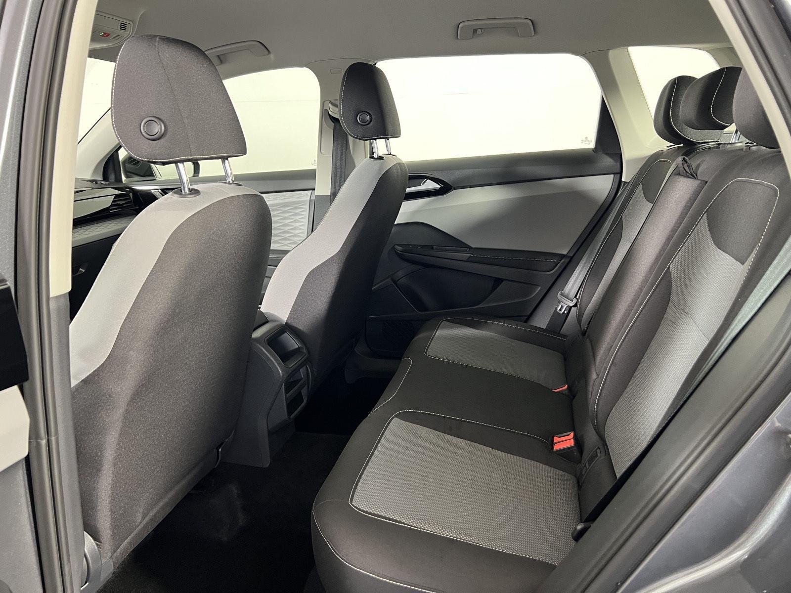 Used 2024 Platinum Gray Metallic Volkswagen S image 27