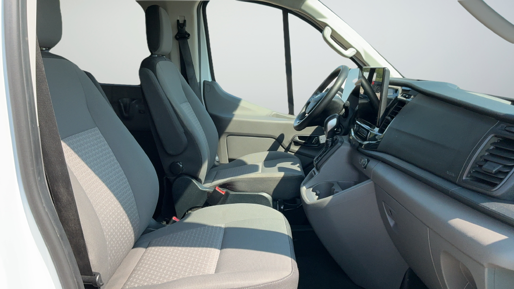 2023 Ford Transit Passenger Van XLT - Photo 18