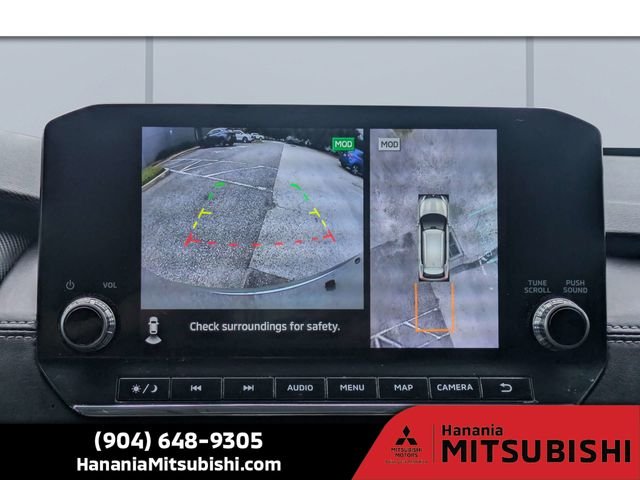 Used 2024 Silver Mitsubishi SE image 22