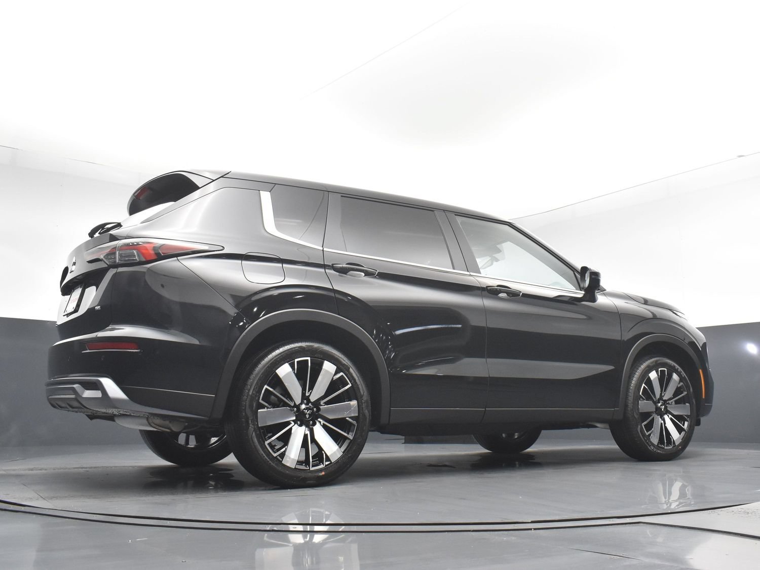 New 2026 Black Diamond Mitsubishi SE 1.5T S-AWC image 26