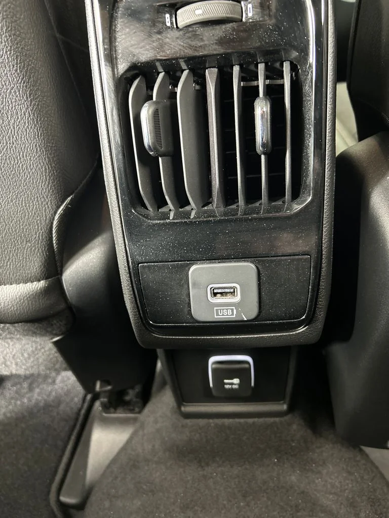 Used 2022 White Jeep Limited image 18