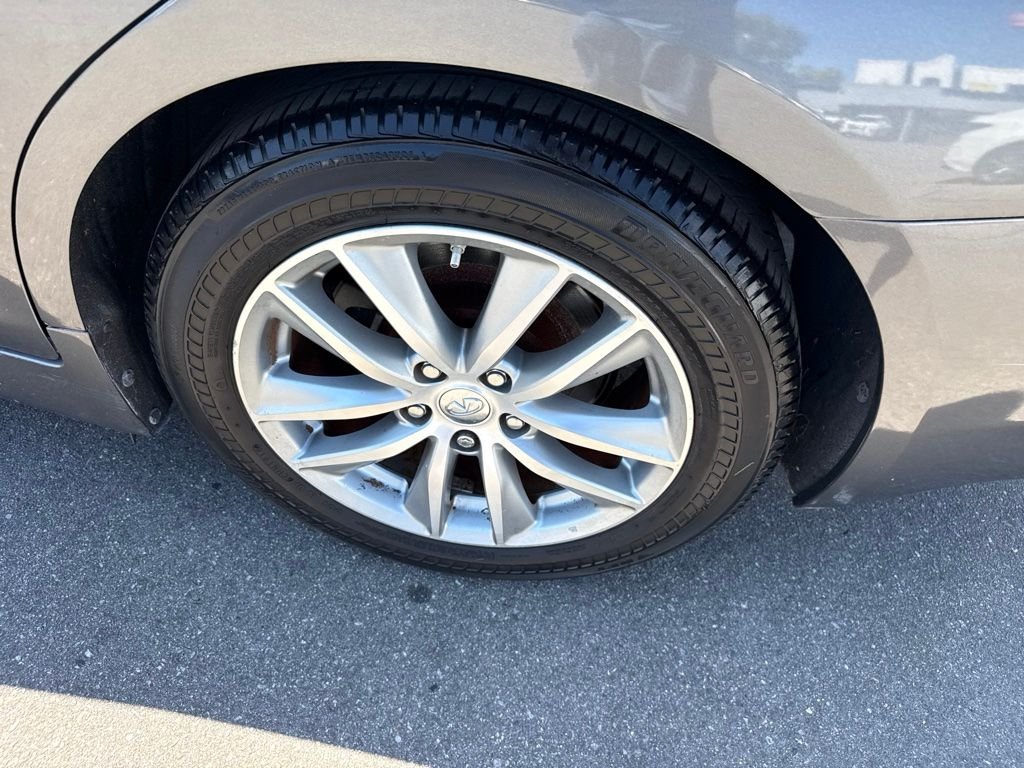 Used 2015 Gray INFINITI Premium image 6