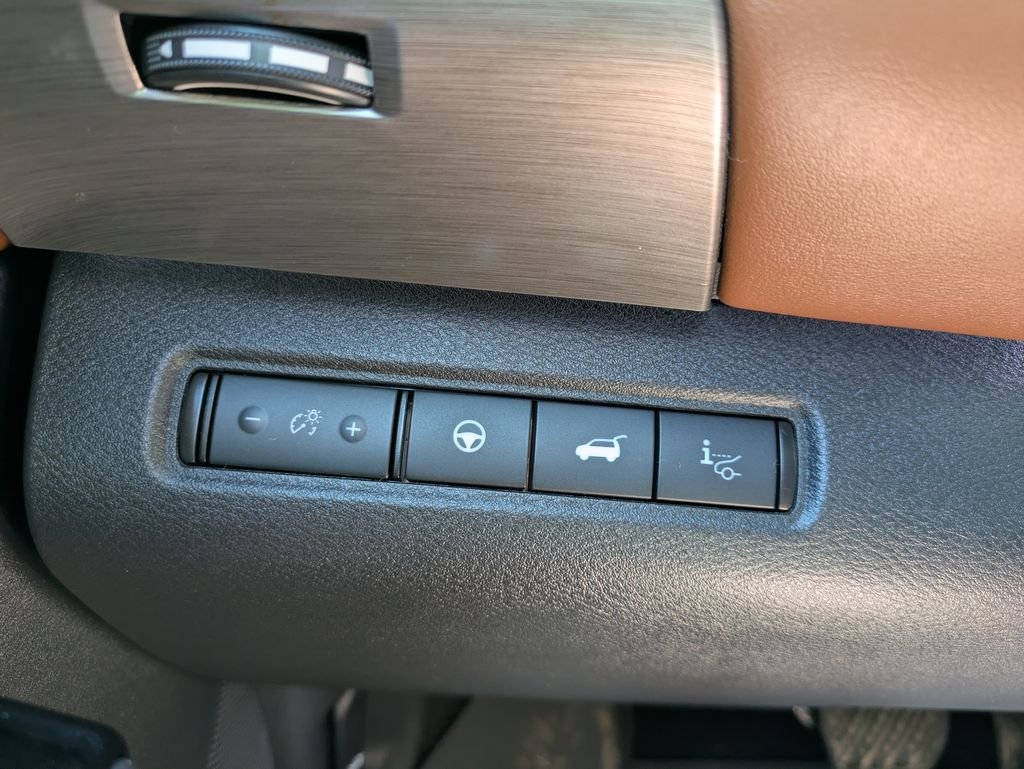 Used 2024 Black Nissan Platinum image 22