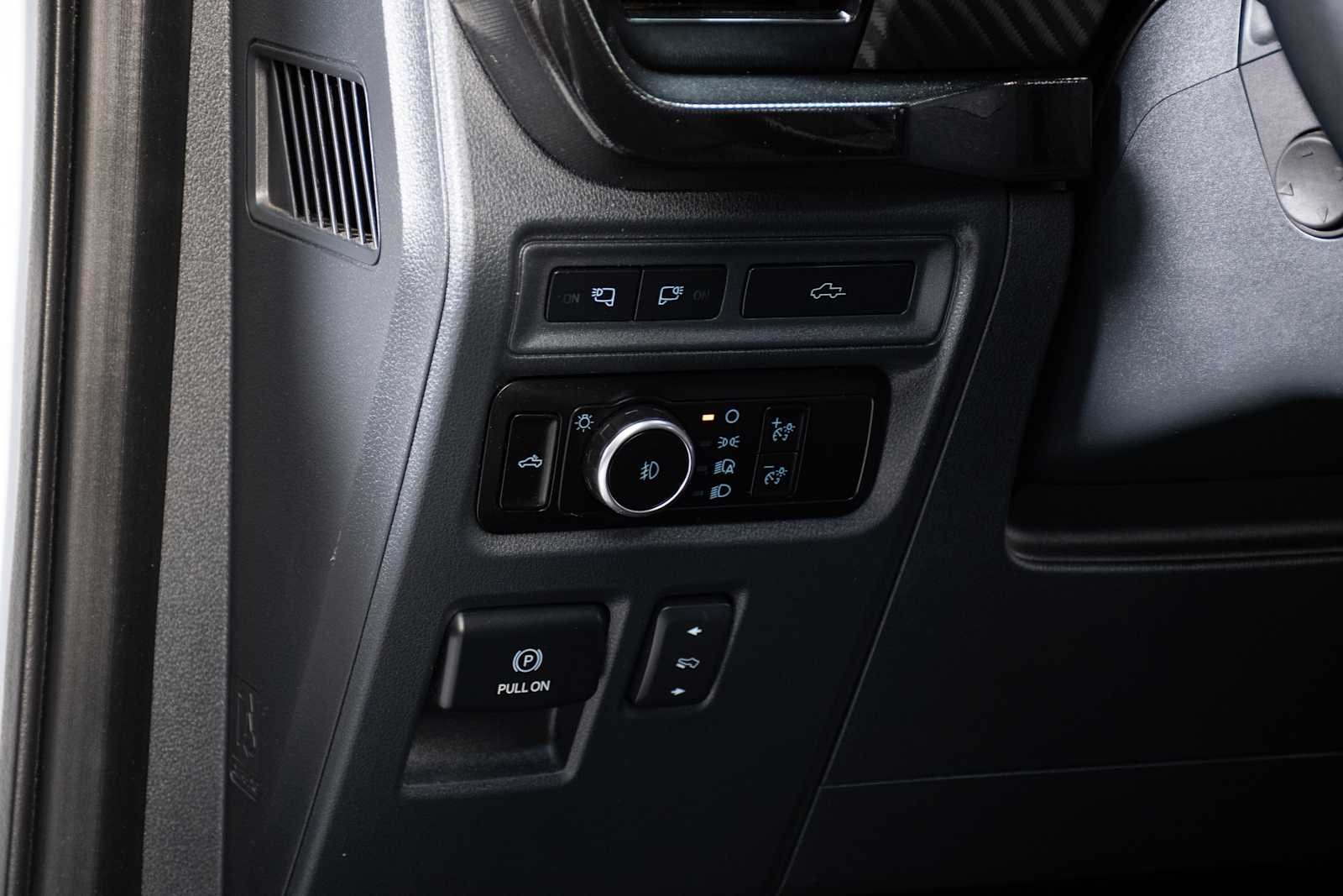 2023 Ford F-150 Raptor - Photo 16