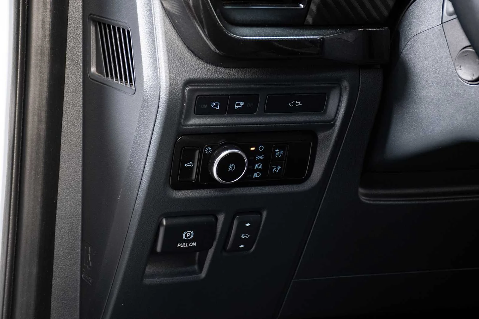 2023 Ford F-150 Raptor - Photo 16