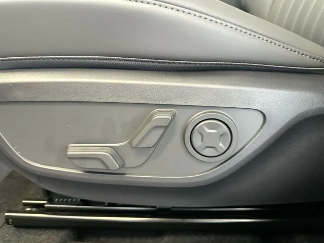 New 2027 Terrain Brown Kia X-Line S image 16
