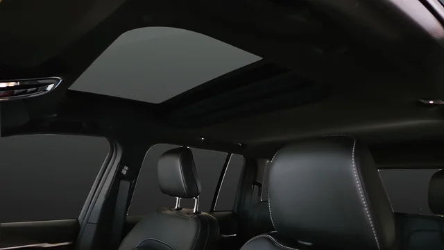 New 2026 Diamond Black Crystal Pearl-Coat Exterior Paint Jeep Altitude image 12