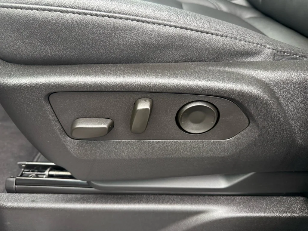 Used 2025 Sterling Gray Metallic Chevrolet Z71 image 25