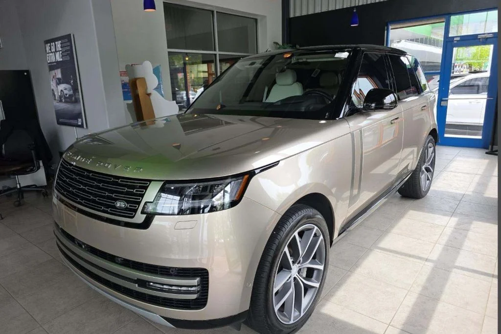 2025 Land Rover Range Rover 3.0 SE SWB's photo