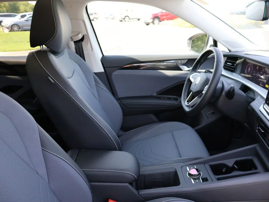 New 2026 White Volkswagen 2.0T SE image 12