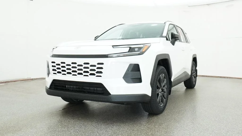 New 2026 Ice Cap Toyota XLE Premium image 14