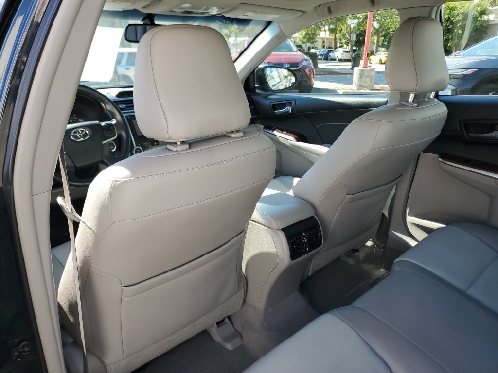 Used 2013 Cosmic Gray Mica Toyota XLE image 13
