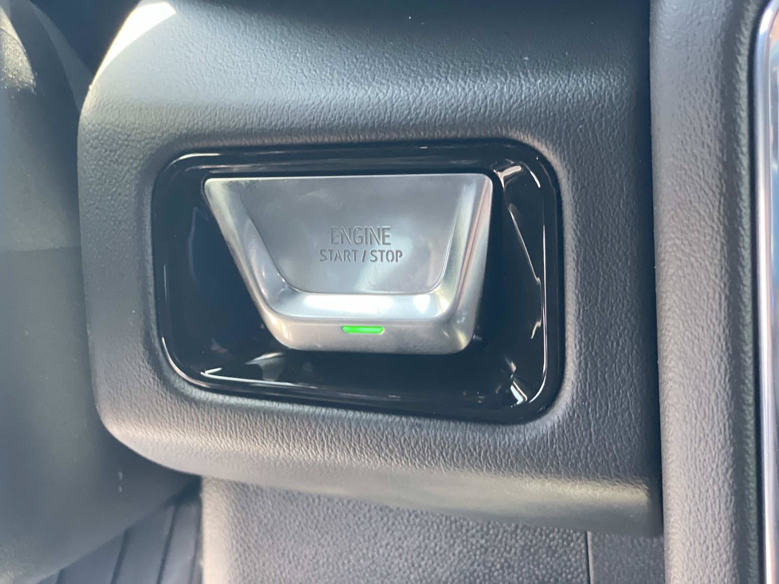 New 2026 Sterling Metallic GMC Elevation image 16