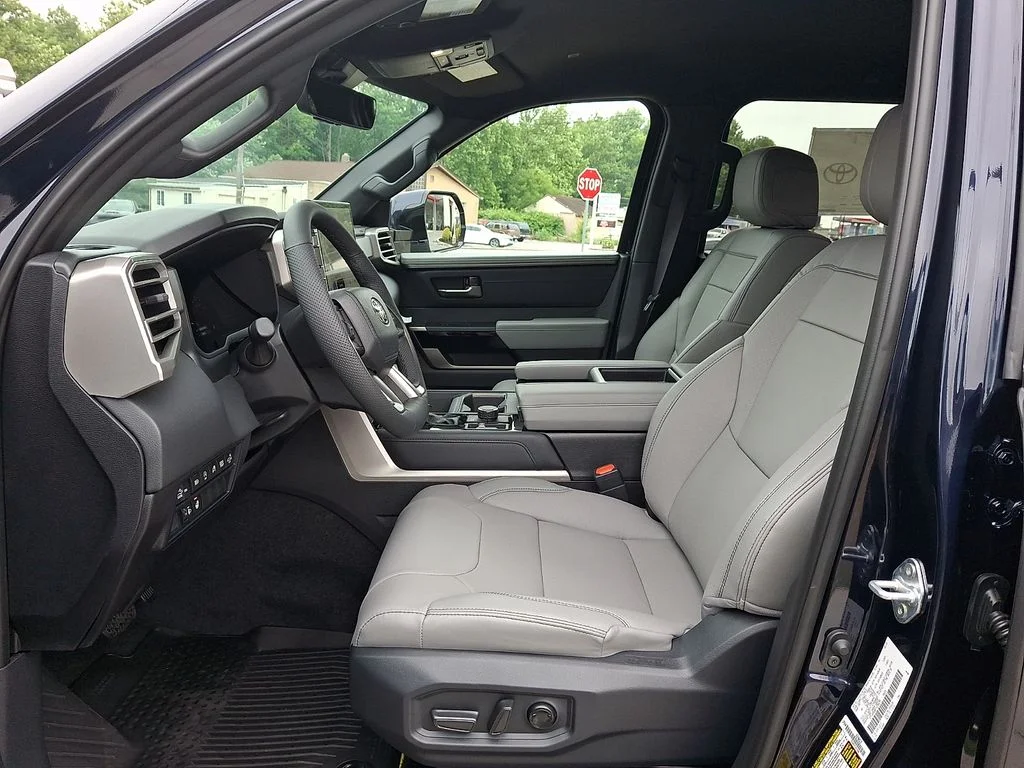 2026 Toyota Tundra Limited - Photo 35