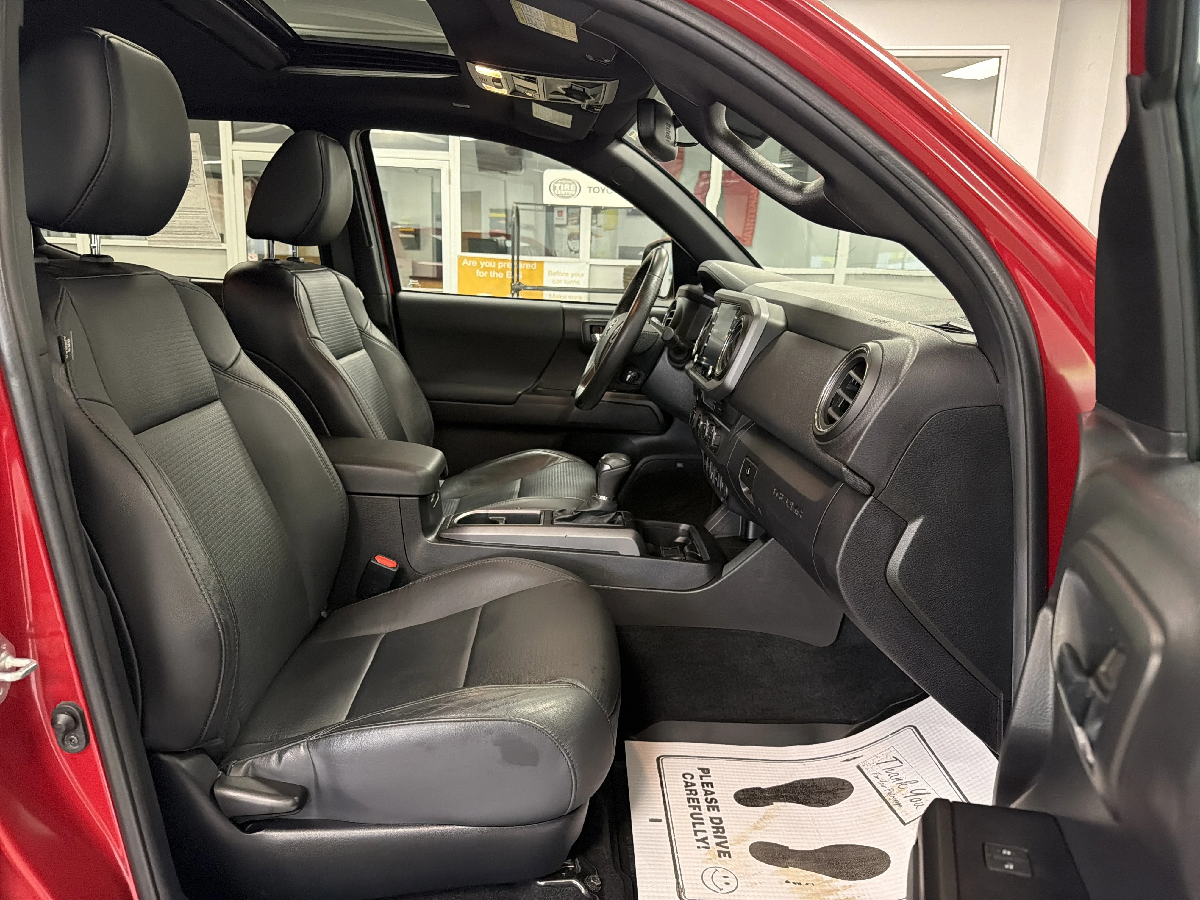Used 2022 Barcelona Red Metallic Toyota  image 36