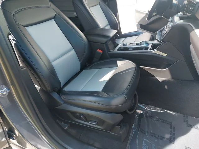 Used 2022 Gray Ford XLT image 10