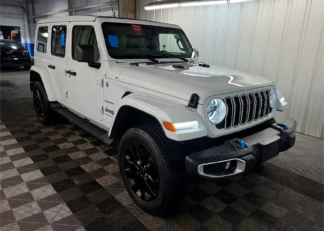 2024 Jeep Wrangler Sahara 4xe