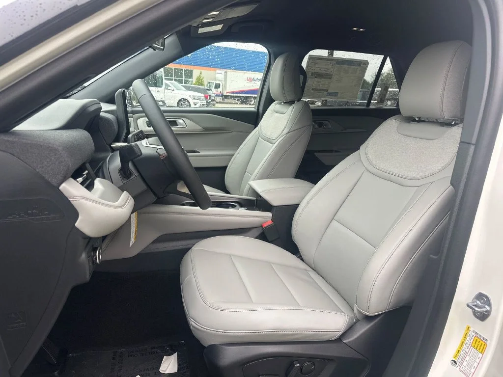 New 2027 White Ford Active image 5