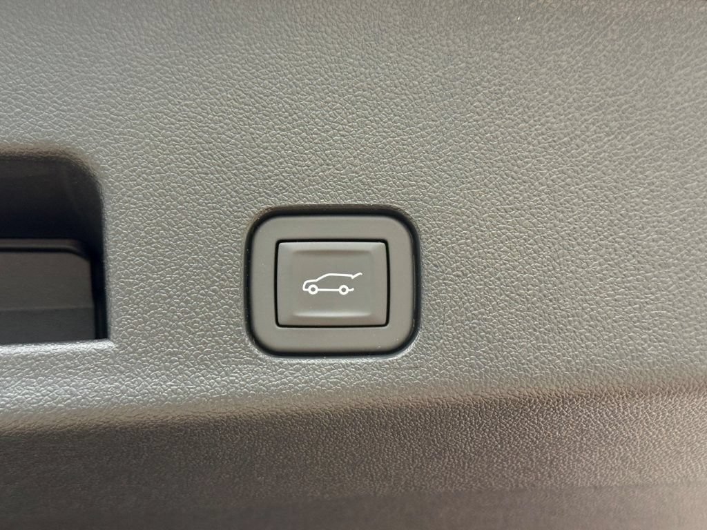 2026 Chevrolet Traverse LT - Photo 18