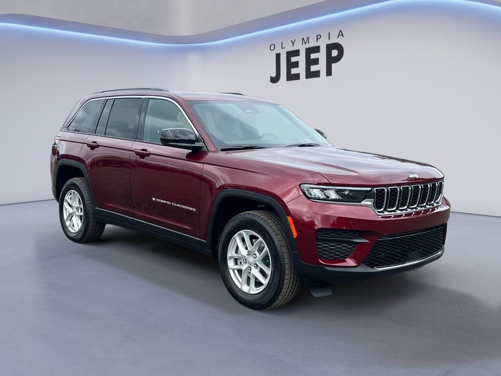 New 2026 Velvet Red Pearl-Coat Exterior Paint Jeep Laredo X image 7