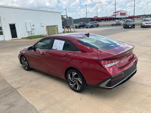 Used 2025 Red Hyundai Limited image 32