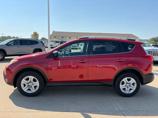 Used 2014 Red Toyota LE image 6