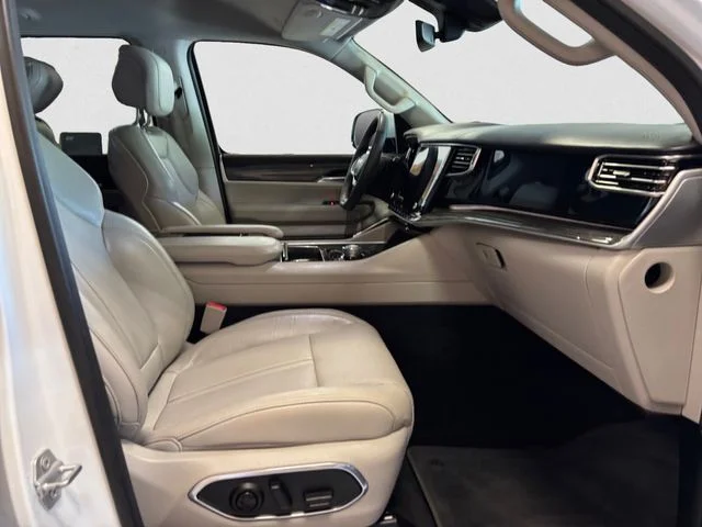 Used 2022 White Jeep Series II image 16