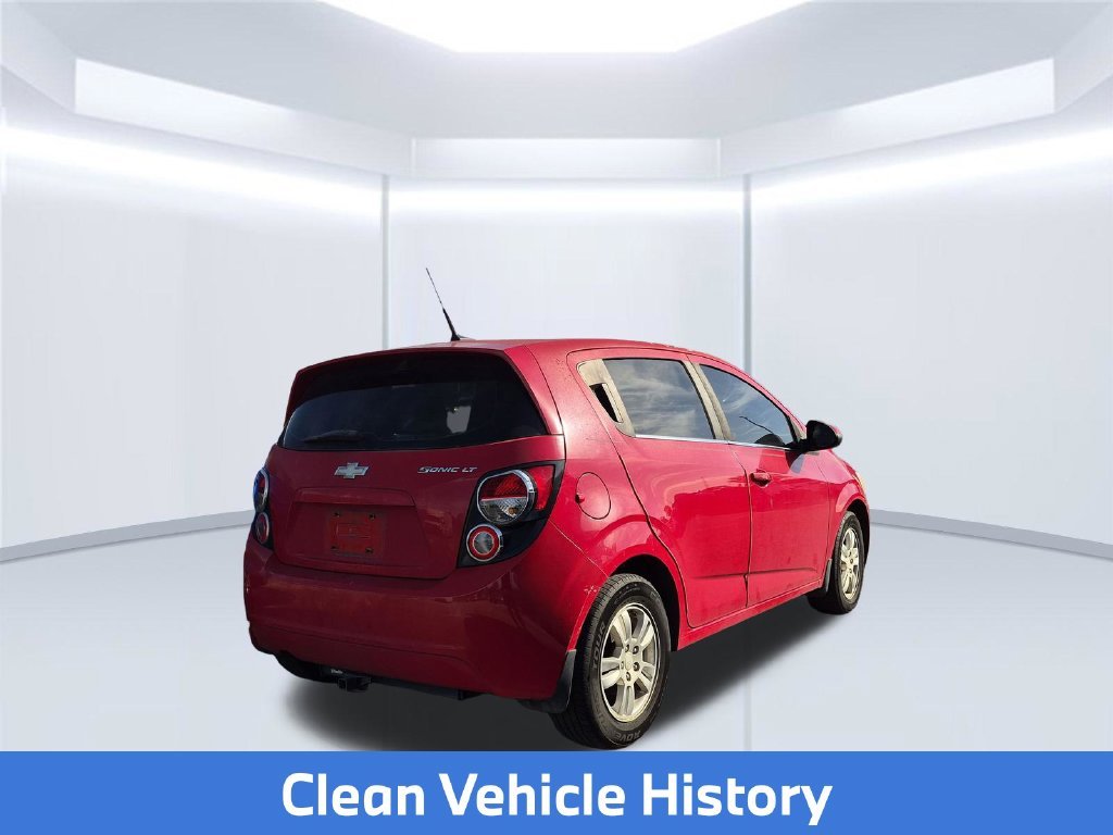 Used 2013 Red Chevrolet LT image 4