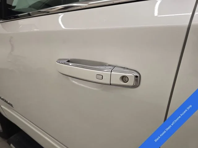Used 2016 Iridescent Pearl Tricoat Chevrolet LTZ image 24