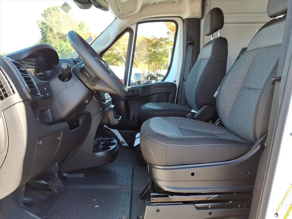 New 2026 Bright White Clearcoat RAM Tradesman image 3