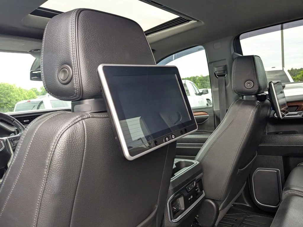 Used 2023 Onyx Black GMC Denali image 27