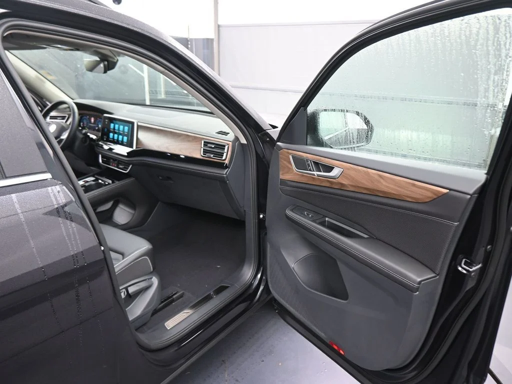 2026 Volkswagen Atlas SE w/Tech - Photo 44
