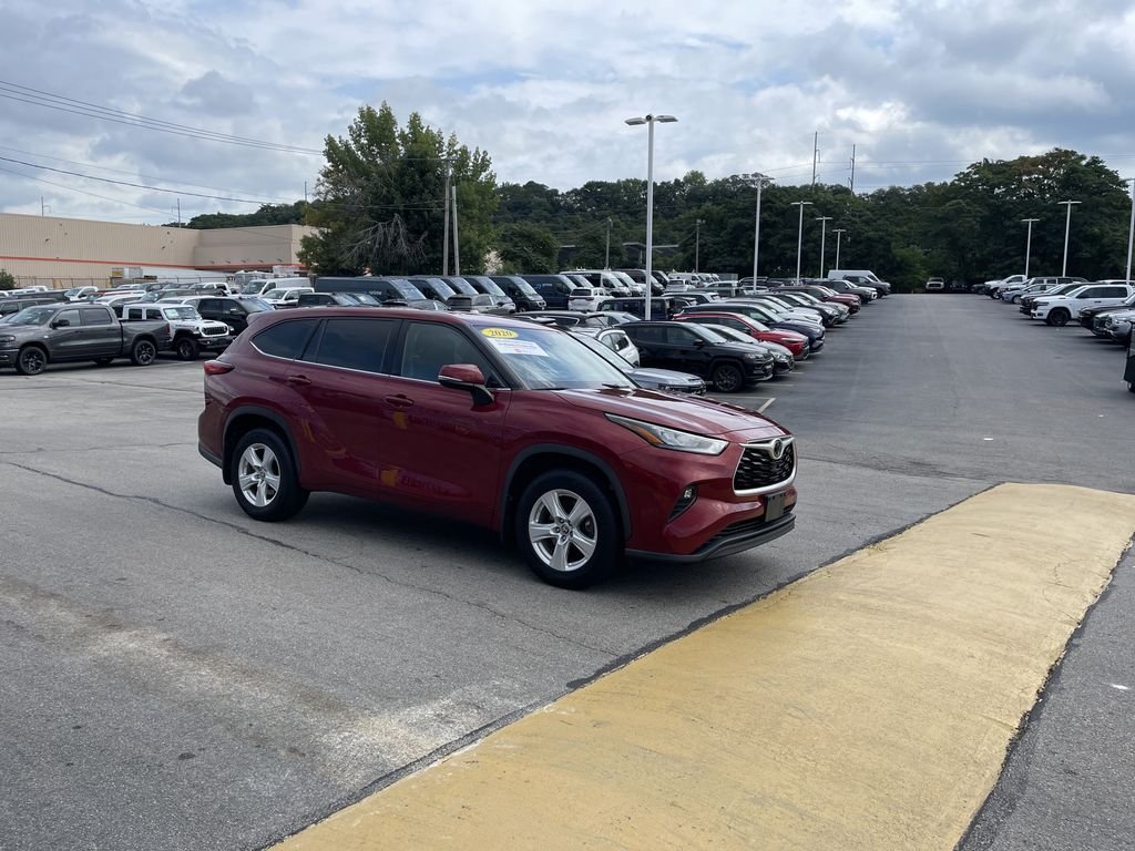 Used 2020 Red Toyota LE image 6