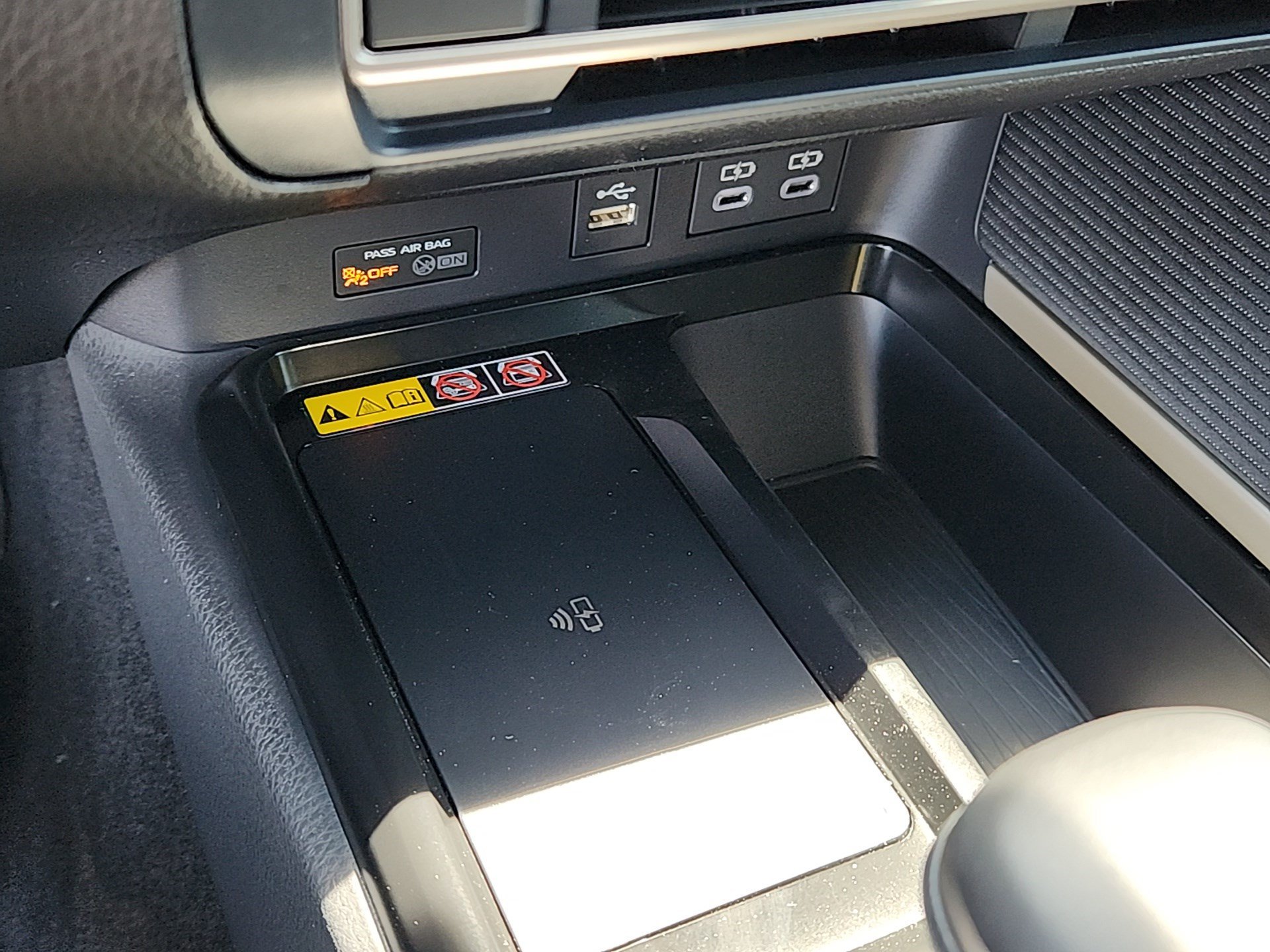 2026 Toyota Camry SE - Photo 16